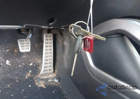 2016 Hyundai Veloster Turbo R-Spec z USA, uszkodzony, nr VIN KMHTC6AE2GU275272